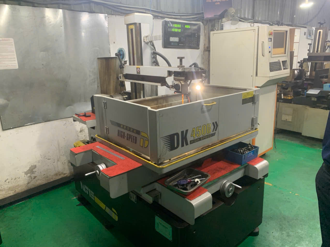 Wire cutting machine 3.jpg